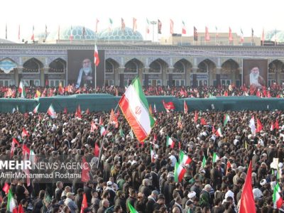 کریمه اهل بیت(س)میزبان «آقای شهید ایران»؛ آغاز مراسم تشییع رهبر شهید
